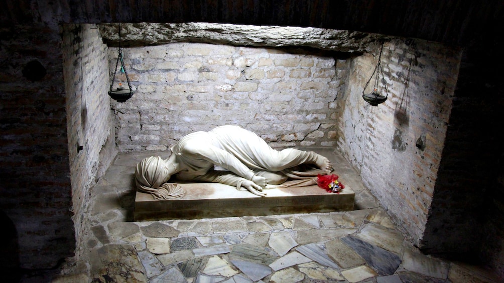 The Original Crypts & Catacombs Tour with Bone Chapel Visit 