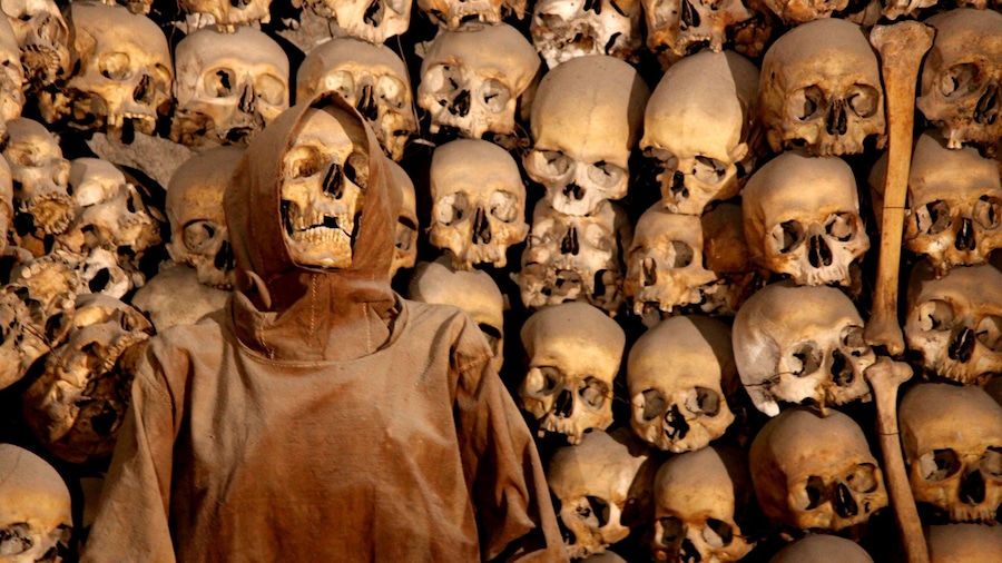 The Original Crypts & Catacombs Tour with Bone Chapel Visit