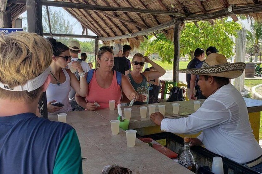 Cozumel Private Jeep Tour with Snorkeling Experience and Lunch