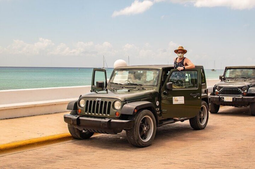 Cozumel Private Jeep Tour Beach, Lunch and Snorkel