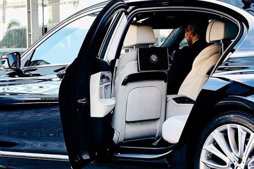 Show item 3 of 7. New York Airport Luxury Transfer : Newark Airport to New York City