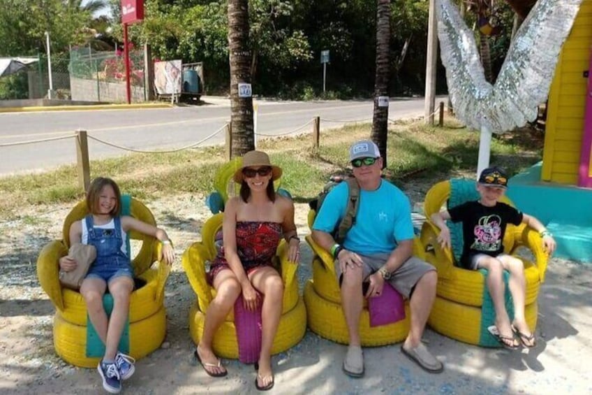 Roatan wild life Experiences with Chocolate and Rum Tasting 