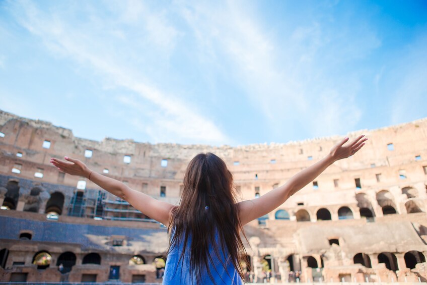 Skip the Line: Colosseum, Roman Forum & Palatine Hill Guided Tour