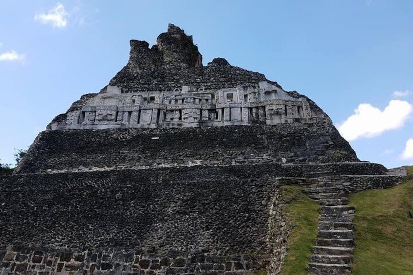 Combo Tour Cave Tubing and Xunantunich Mayan Site - fun day in Belize