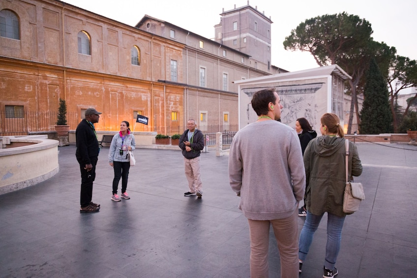 Skip-the-Line: Early-Access Vatican Tour With Breakfast