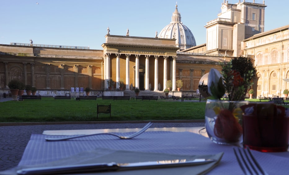 Early Access Vatican & Sistine Chapel with VIP Breakfast
