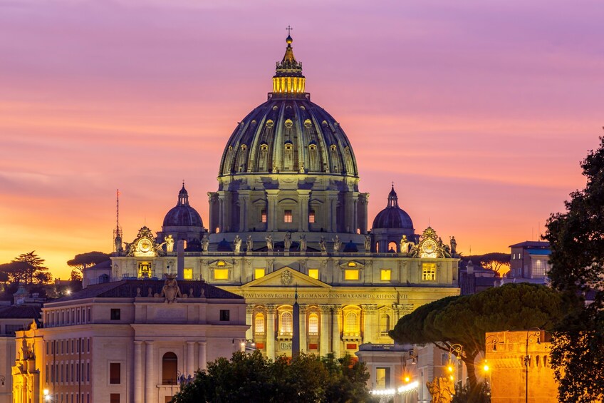 Exclusive Skip-the-Line Vatican & Sistine Chapel Guided Tour by Evening
