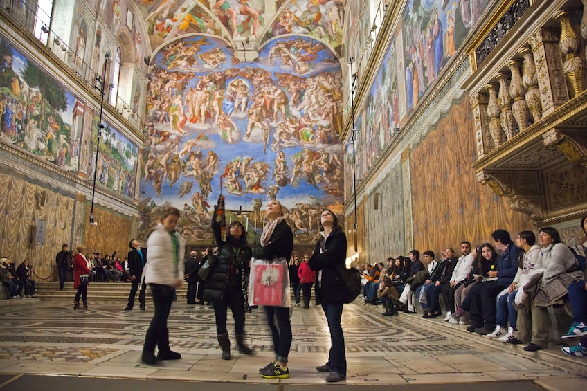 Exclusive Skip-the-Line Vatican & Sistine Chapel Guided Tour by Evening
