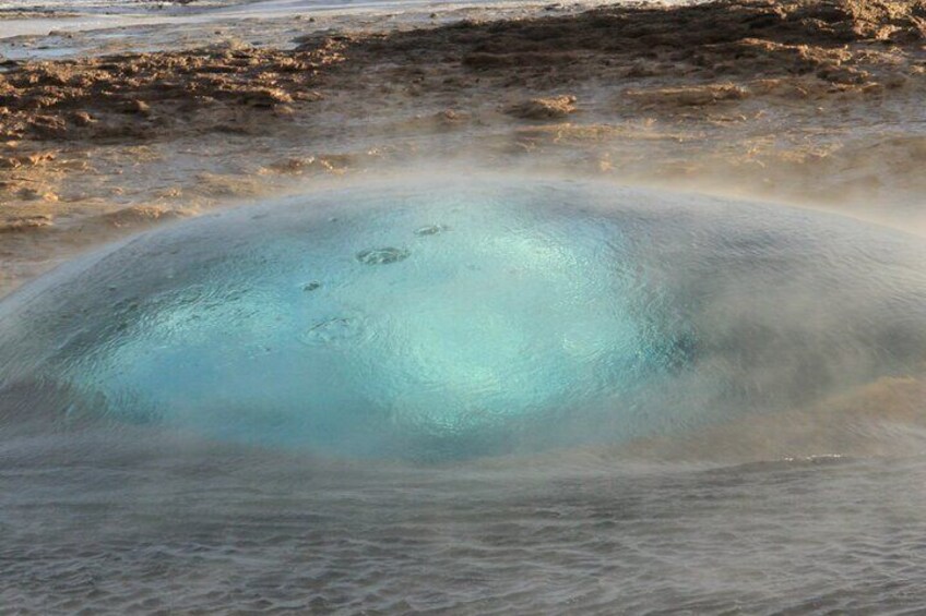 Strokkur startin, 
Golden circle tour.