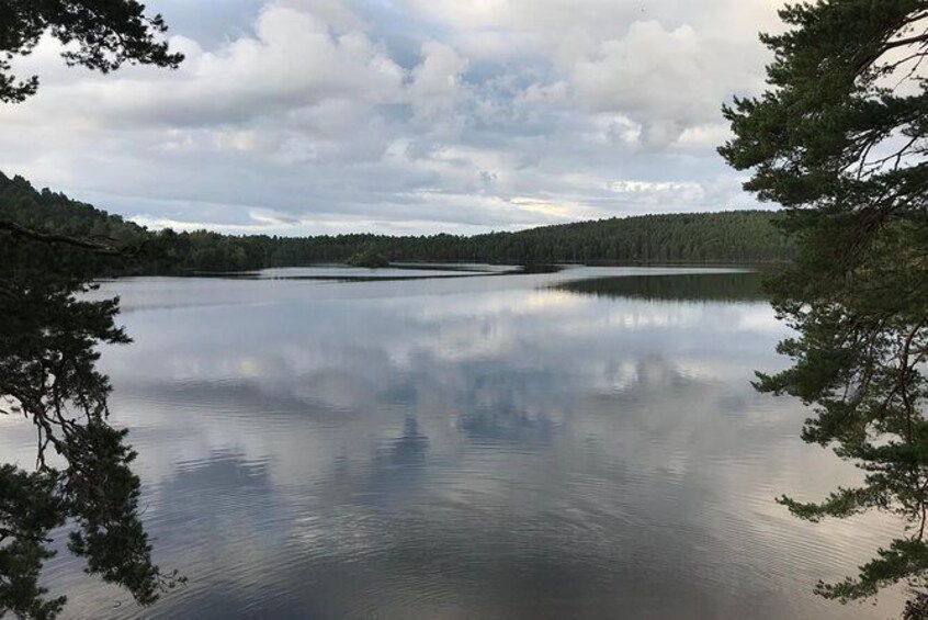 Show item 3 of 7. Loch en Eilein