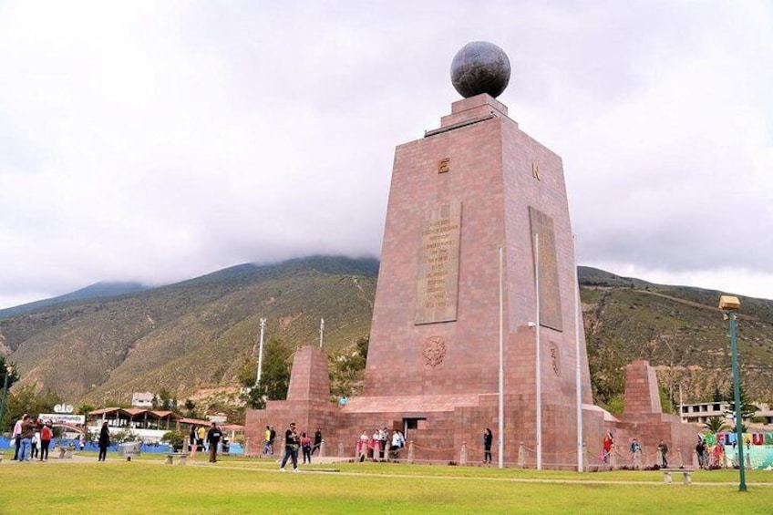 Mitad de Mundo