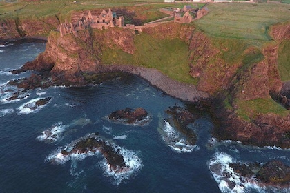Private Tour: Giant's Causeway, Norman Castles, and Game of Thrones Film Lo...