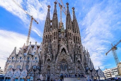 Barcelona Highlights Chauffeured Private Tour