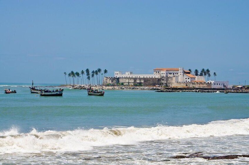 CAPE COAST COASTLINE

Cape Coast is famous for its palm frindged beaches, fascinating fishing villages and historical towns situated on the south to the Gulf of Guinea 