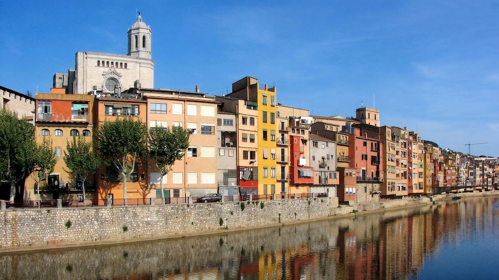 homes of figueres girona by water in Barcelona