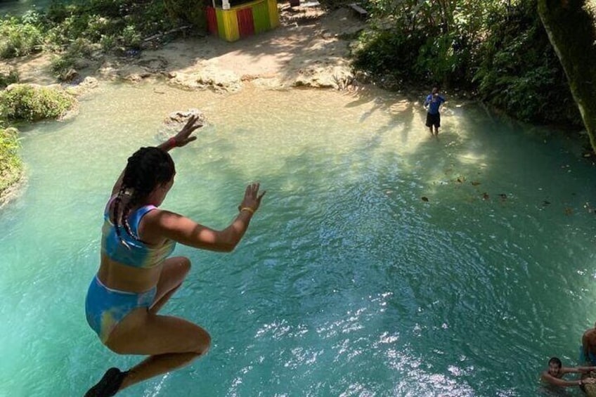 Combo Blue Hole & River Tubing Tour from Ocho Rios