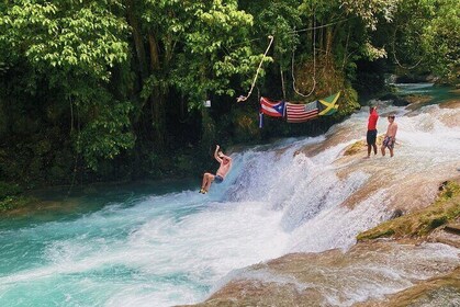 Recorrido turístico y Blue Hole desde Ocho Ríos