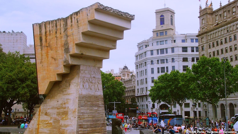 sureal stair case sight seeing tour in Barcelona