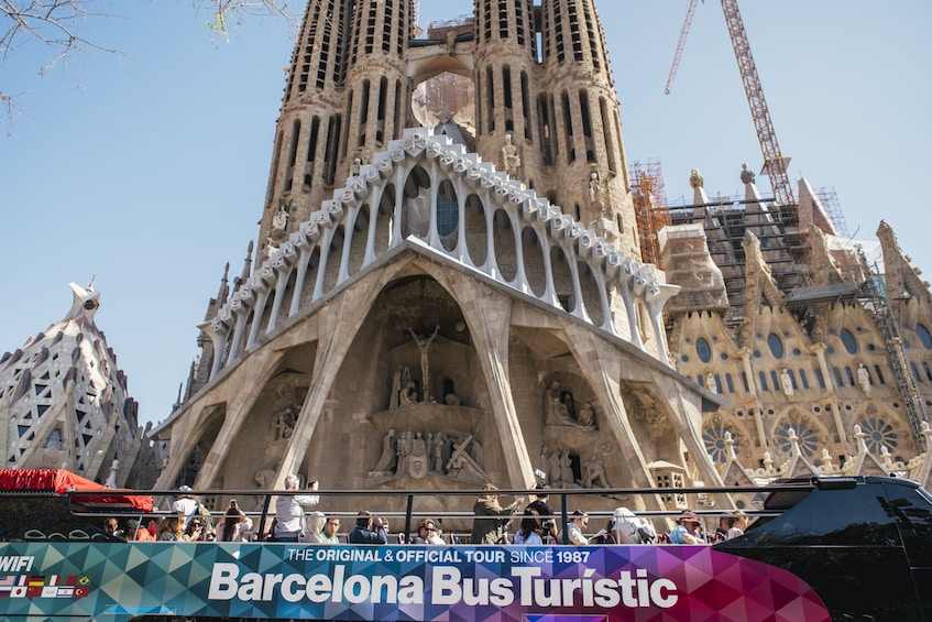 Barcelona Hop-On Hop-Off Bus Tour by Bus Turistic