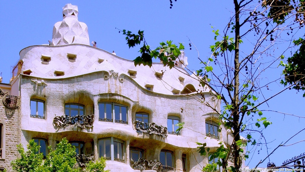 building on Passeig de Gràcia in Barcelona
