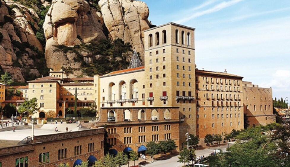 Montserrat Monastery Tickets with Transport Pass & Lunch