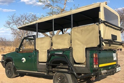 Full Day Safari's, Tours and Destination Management By Robbie Williams Safa...