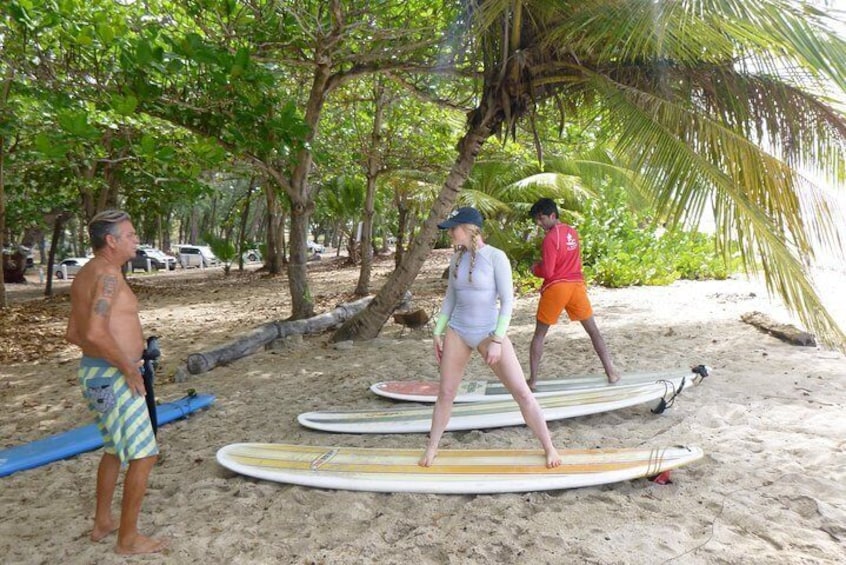 Beginner surf lesson 