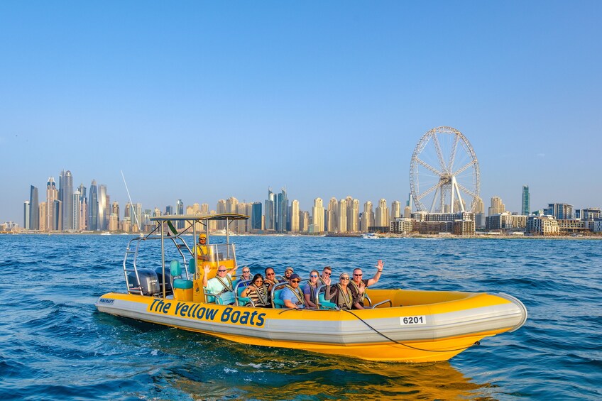 75 Minute Atlantis Sightseeing Speed Boat Tour in Dubai