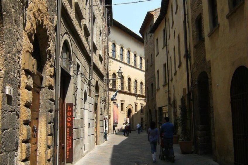 Volterra, an alley