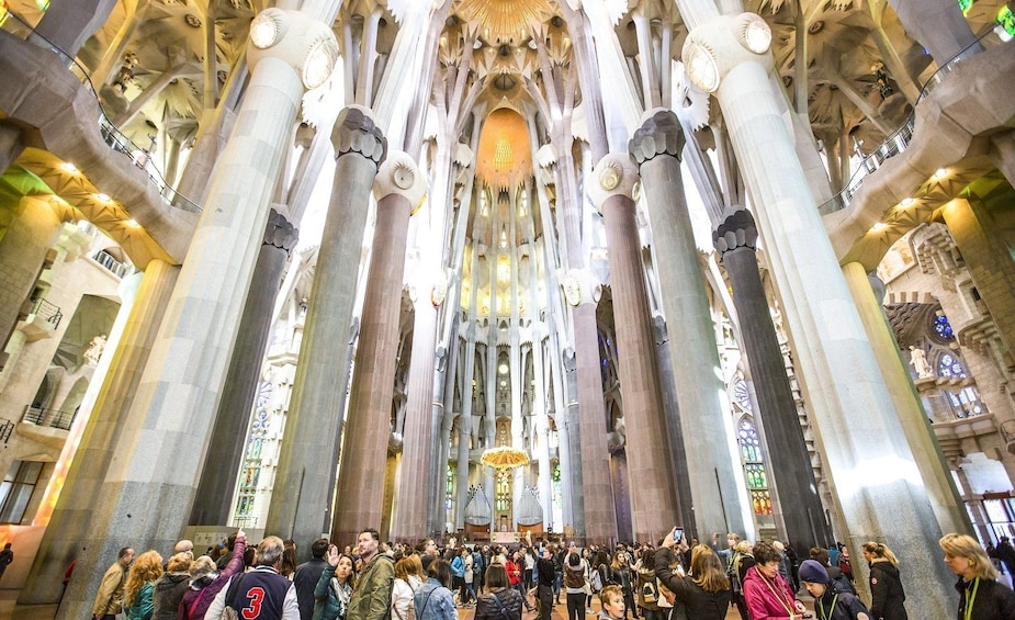 Barcelona PM Tour Fast track Sagrada Familia + Best of Gaudí