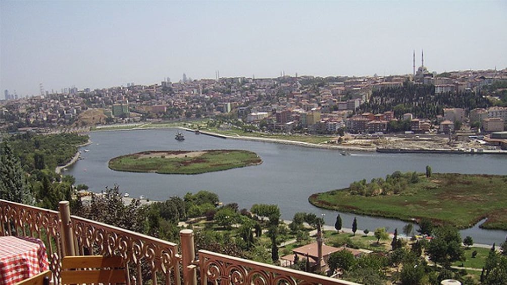 Lanscape view of Istanbul during the day 