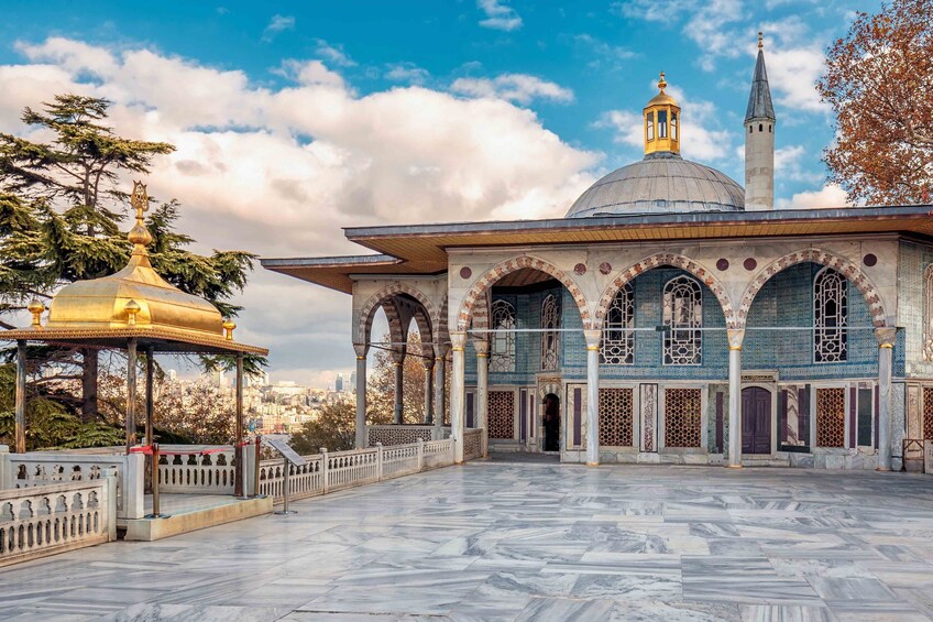 Topkapi Palace & Tombs of Sultans - Skip the Line Tickets