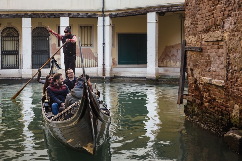 Venice: Grand Canal by Gondola with Commentary