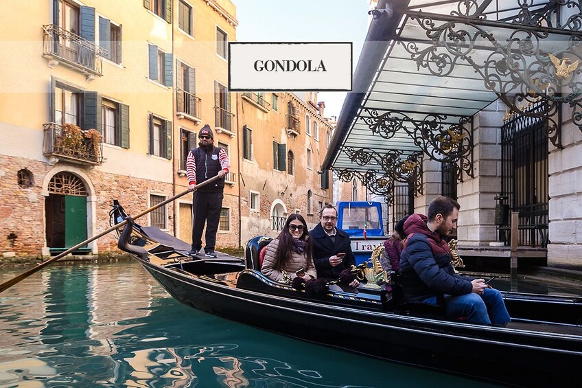 Gondola serenade on Canal Grande with romantic dinner