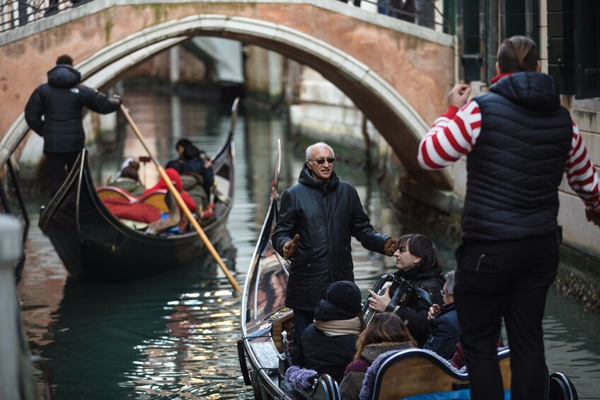 Gondola serenade on Canal Grande with romantic dinner