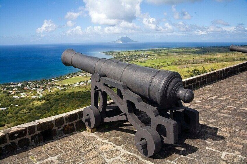 St Kitts Sightseeing Tour to Brimstone Hill Fortress with Beach Visit