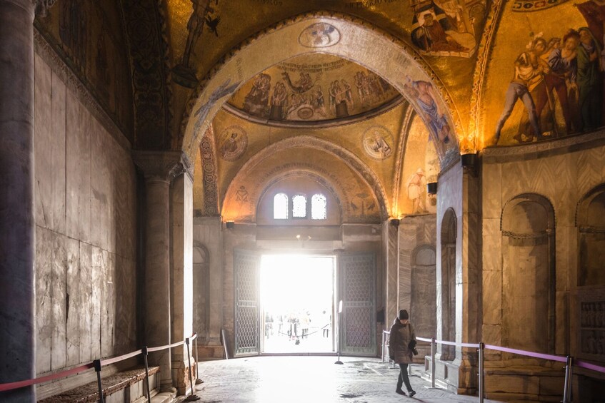 Skip-the-Line: St. Mark's Basilica - visit & seat inside