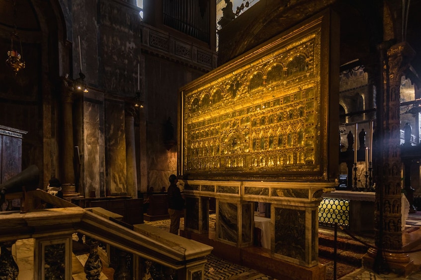 Skip-the-Line: St. Mark's Basilica - visit & seat inside