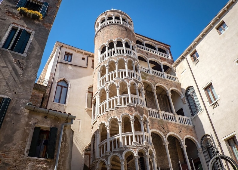 Walking tour of Piazza San Marco & historical city center