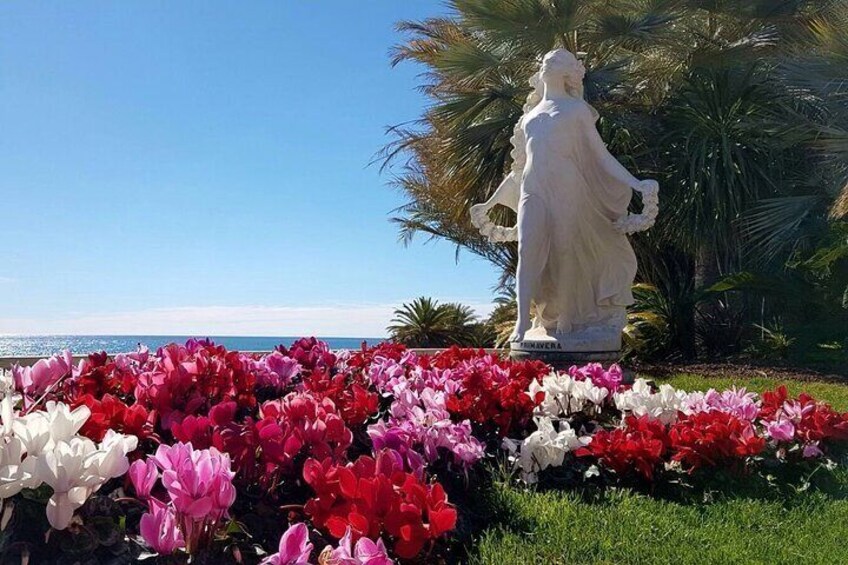 Italian Riviera and French Coastal Gems: A Private Tour from Nice