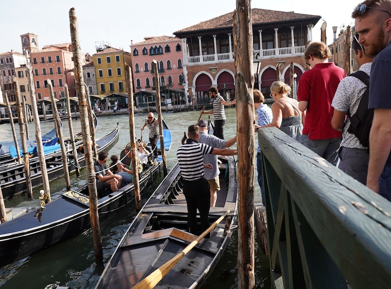 Taste of Venice: Local Tapas Tastings & Wine Tour