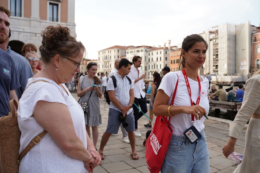 Taste of Venice: Local Tapas Tastings & Wine Tour