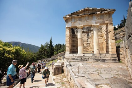 Historische Delphi Tagestour mit Arachova Stop & Expertenführer