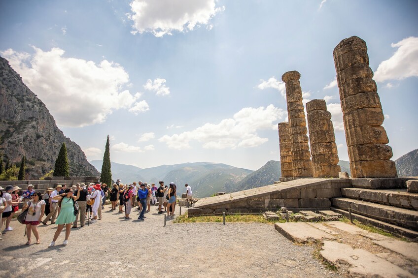 Historical Delphi One Day Tour with Arachova Stop & Expert Guide