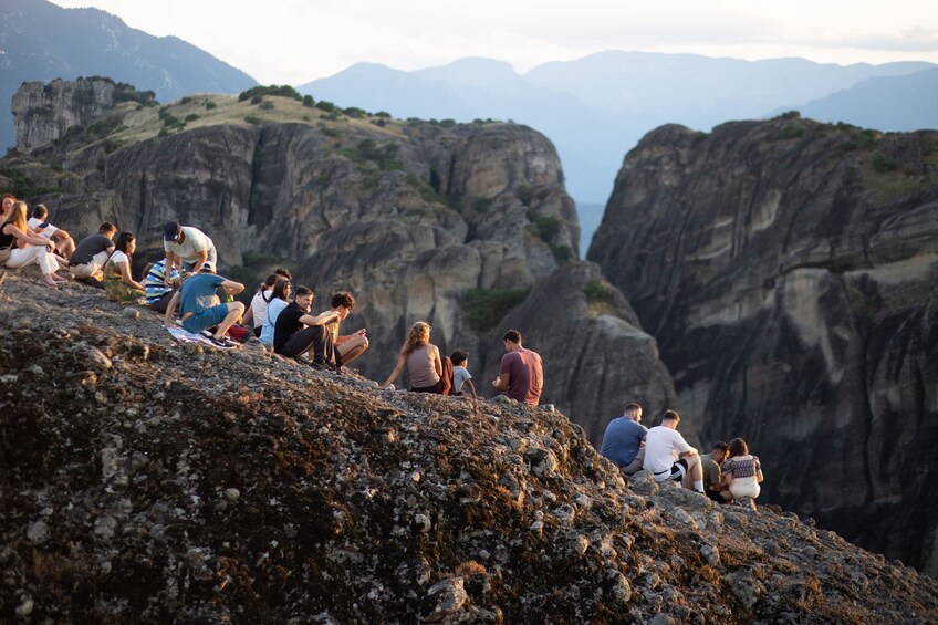 2-Day Delphi, Meteora & Majestic Rocks Trip from Athens