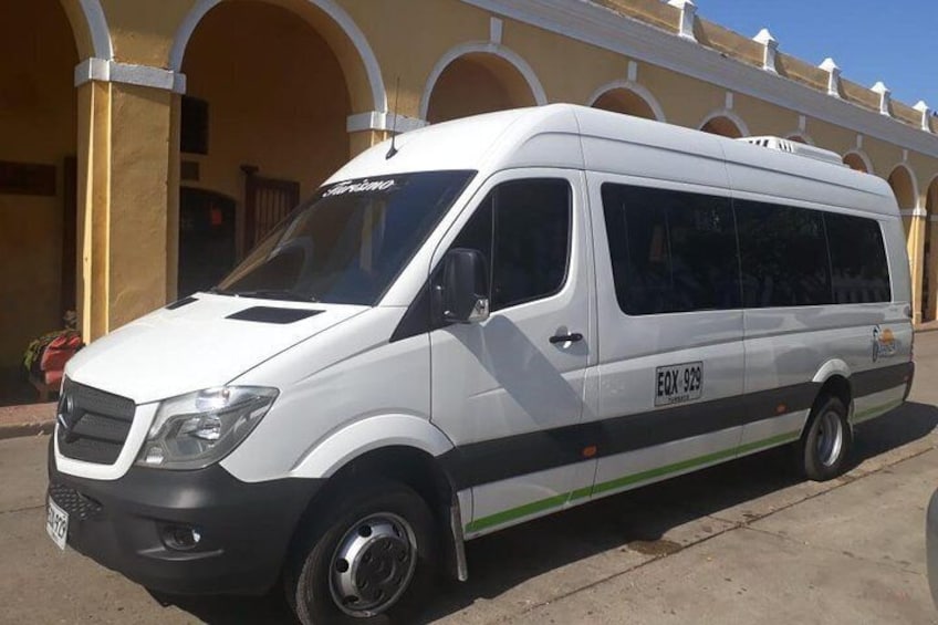 Half-Day Tour of Cartagena by Air-Conditioned Vehicles