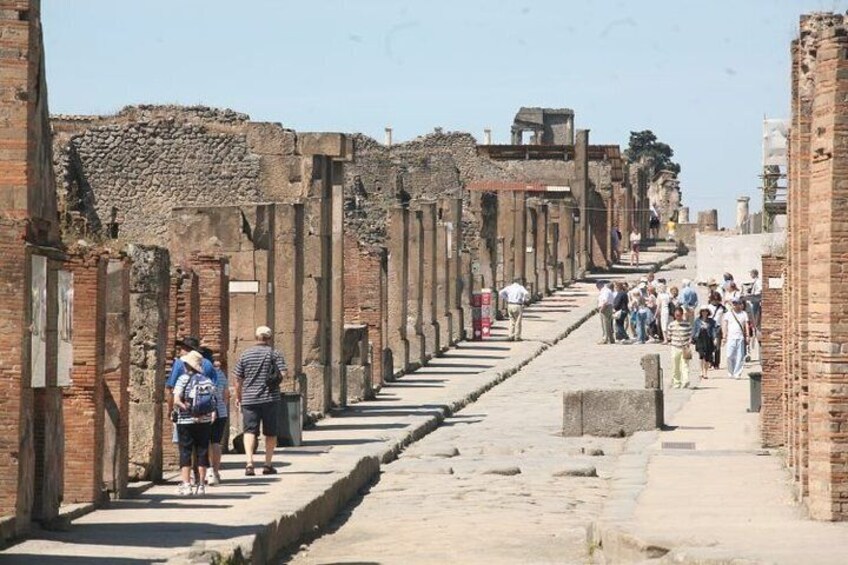 Shore excursion Pompeii and Sorrento