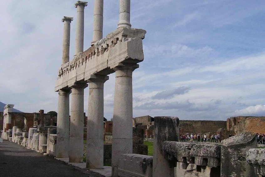Naples Shore Excursion: Pompeii Half-day Trip from Naples