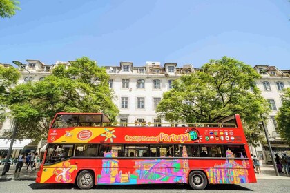 Recorrido turístico en autobús con paradas libres por la ciudad de Lisboa y...