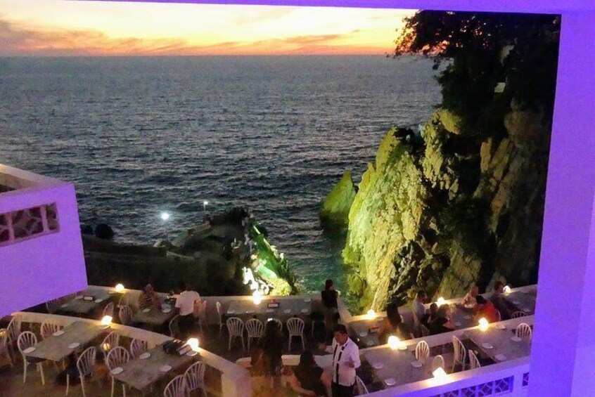 Acapulco Cliff Divers at Night - Luxury 3 Course Dinner 2 or 3 Drinks